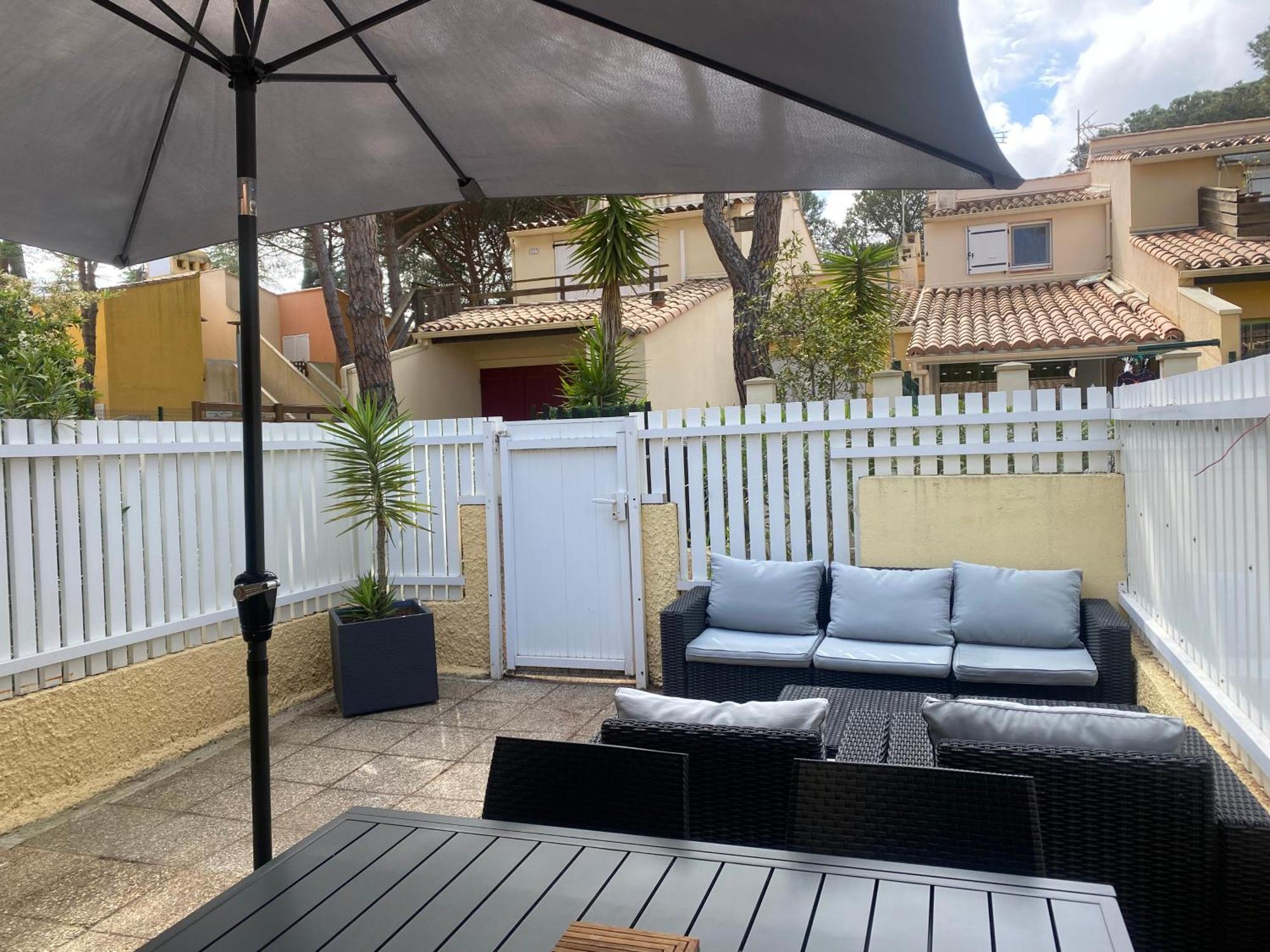 Villa Pinede - Proche Naturiste Agde Eksteriør billede